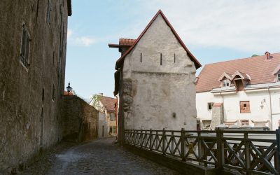 Guia Essencial de Hotéis em Tallinn: Do Luxo ao Económico