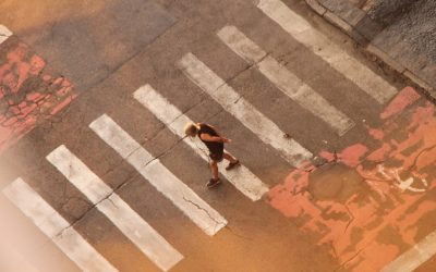 Desafio da Cadeira: Postura Perfeita com Alarmes