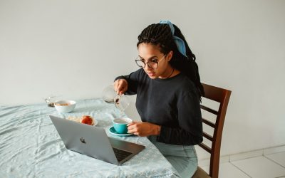 5 Hobbies Incríveis para Fazer Sozinho em Casa