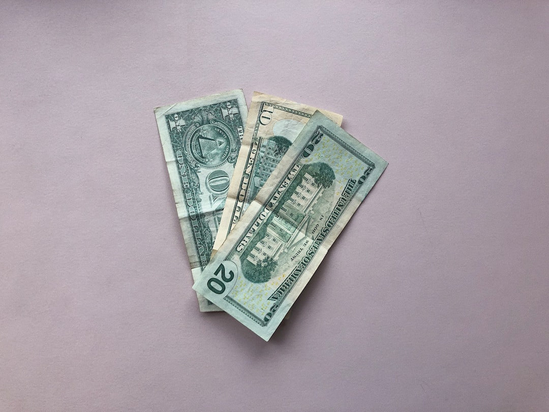 como-ganhar-dinheiro-com-ia-um-guia-completo-para-iniciantes-em-2025-1761416533712