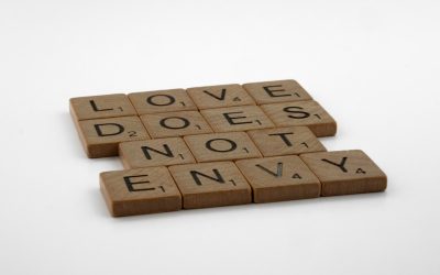 Dominar a Arte de Poupar: Hábitos e Dicas Essenciais para a Sua Vida Financeira em 2025