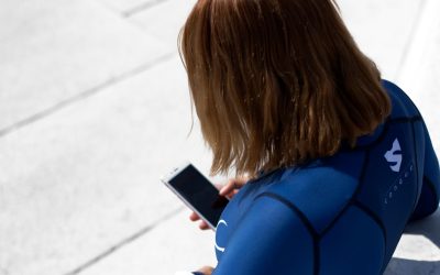 Tornar-se um Influenciador Digital em 2026: O Guia Completo para YouTube, Instagram, TikTok e Facebook