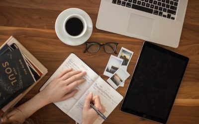 Como Se Tornar um Influenciador Digital de Sucesso em 2026: Estratégias para YouTube, Instagram, TikTok e Facebook