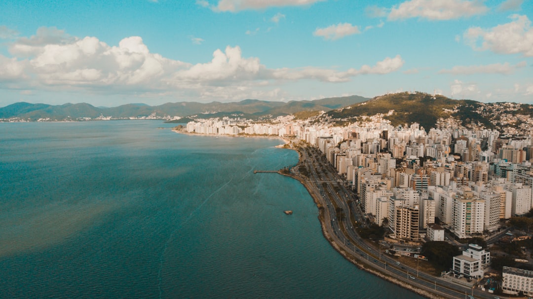 explorando-o-mundo-atrav-s-do-sabor-o-guia-definitivo-para-viagens-gastron-micas-em-2026-1781536923586