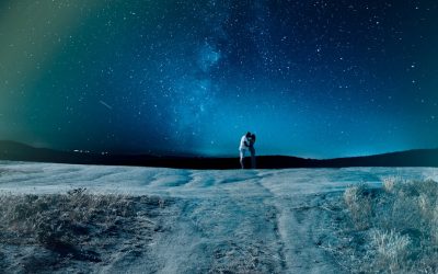 Astrologia e Amor: Como a Compatibilidade dos Signos Modela os Relacionamentos Modernos 💖