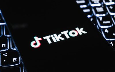 Como Se Tornar um Influenciador de Sucesso em 2026: Guia Completo para YouTube, Instagram, TikTok e Facebook
