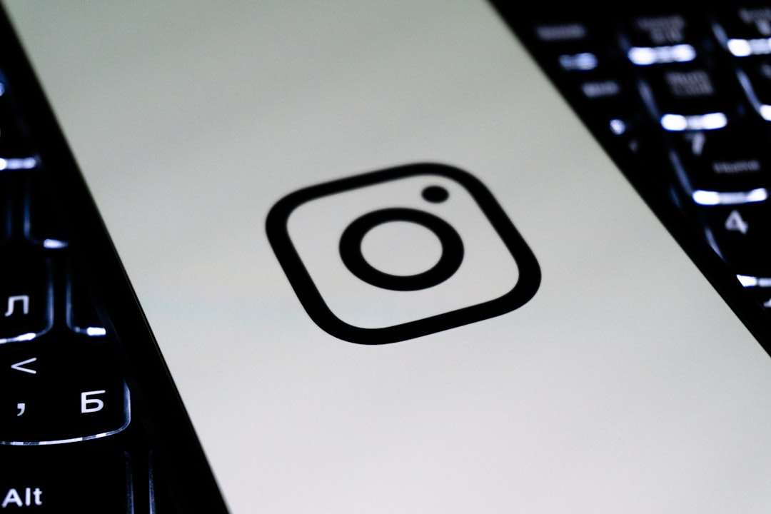 como-se-tornar-um-influenciador-digital-de-sucesso-em-2026-estrat-gias-para-youtube-instagram-tiktok-e-facebook-1787617311140
