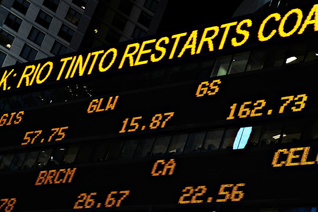 domine-a-arbitragem-de-op-es-uma-estrat-gia-de-lucro-consistente-no-mercado-de-derivativos-1787498501760
