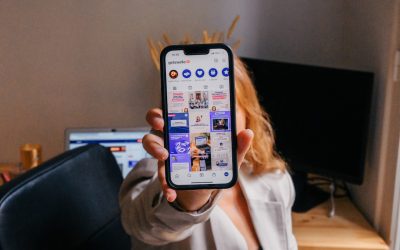 Como se Tornar um Influenciador de Sucesso em 2026: Guia Completo para YouTube, Instagram, TikTok e Facebook
