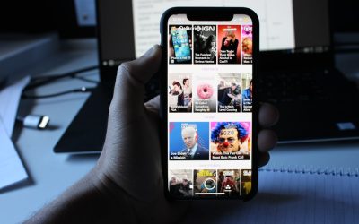Como se Tornar um Influenciador de Sucesso em 2026: Guia para YouTube, Instagram, TikTok e Facebook