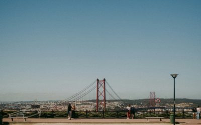 Domine o Swing Trading: A Estratégia para Lucrar com os Movimentos do Mercado de Ações em 2026