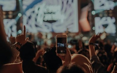 Guia Completo para se Tornar um Influenciador Digital de Sucesso em 2026: YouTube, Instagram, TikTok e Facebook